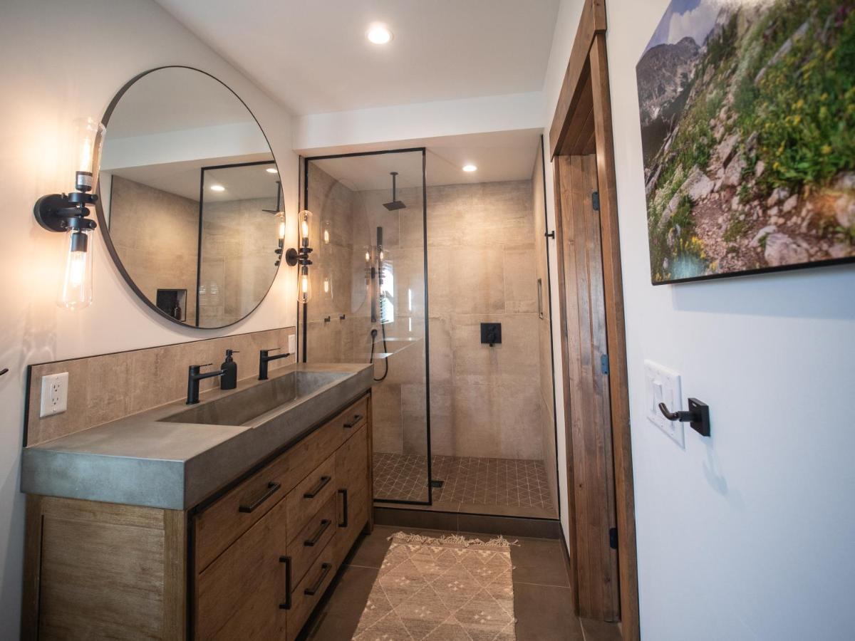 Chic Retreat Indoor Outdoor Fireplace, Private Jacuzzi, Great Location! Estes Park Ngoại thất bức ảnh