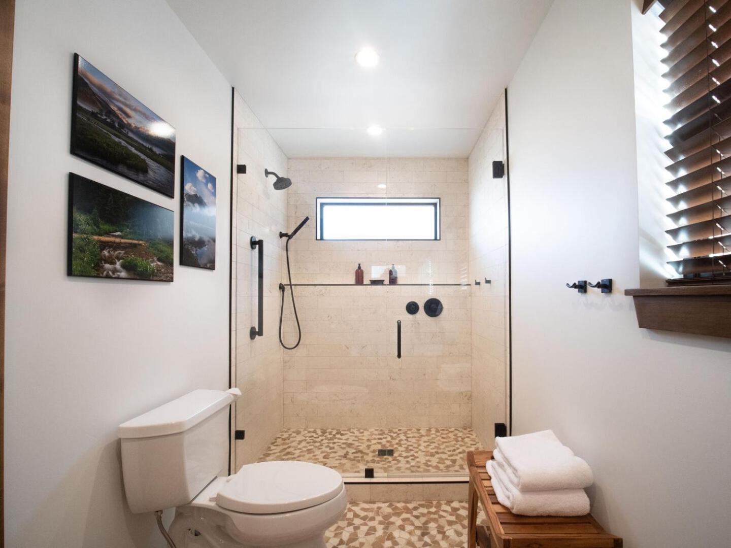 Chic Retreat Indoor Outdoor Fireplace, Private Jacuzzi, Great Location! Estes Park Phòng bức ảnh