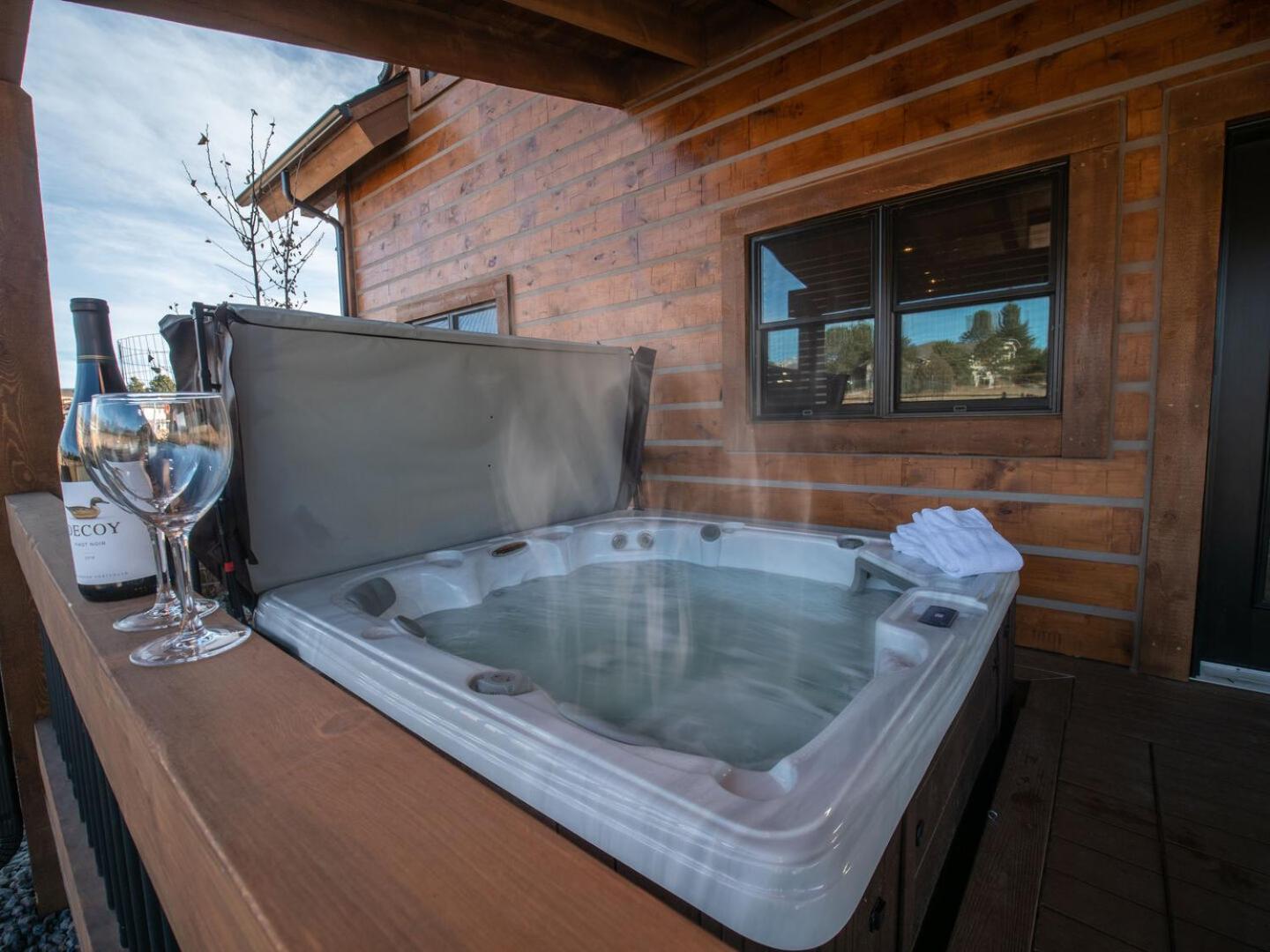 Chic Retreat Indoor Outdoor Fireplace, Private Jacuzzi, Great Location! Estes Park Phòng bức ảnh